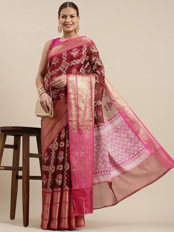 Maroon_Art_Silk_Banarasi_Sarees_For_Women_GEASF_17
