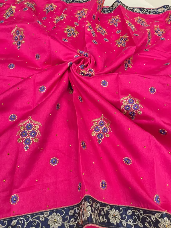 Magenta_Cotton_Blend_Zari_Embroidery_Banarasi_Saree_600KS_15