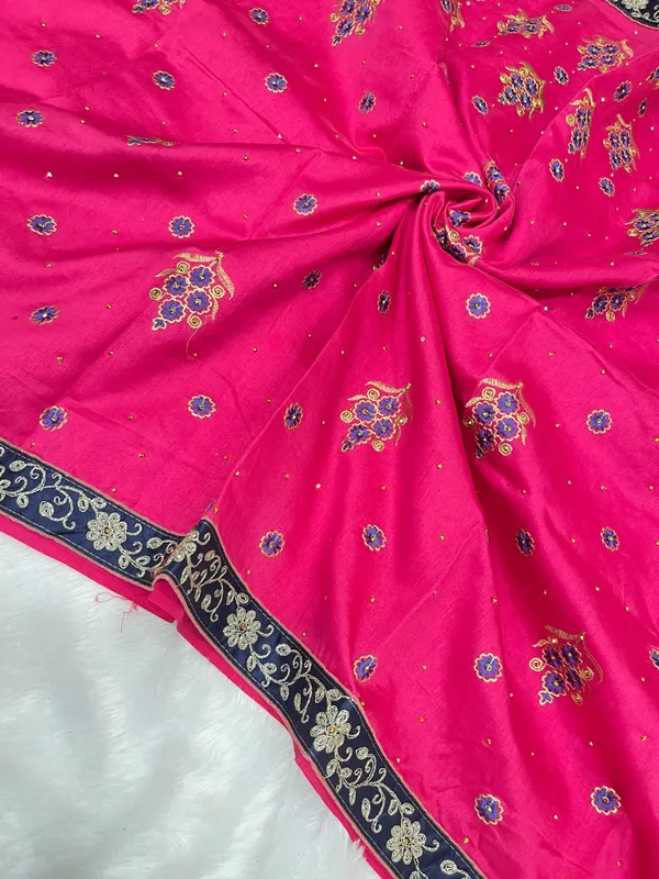 Magenta_Cotton_Blend_Zari_Embroidery_Banarasi_Saree_600KS_15