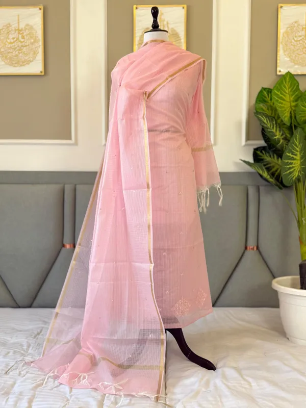 Pink_Kota_check_Thread_Embroidered_Chunri_Booti_with_Chunri_Booti_Dupatta_130PNJ_KCA2