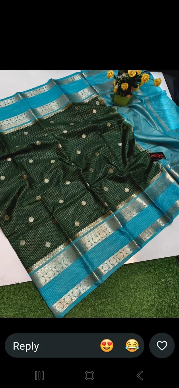 Dark_Green_Checkered_Dyeable_Warm_Silk_Contrast_Border_Banarasi_Saree_105AM_WS1