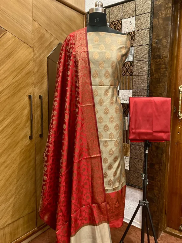 Tussar_Cotton_weave_Zari_Booti_Contrast_Red_Border_Banarasi_Suit_600SKL_CT4