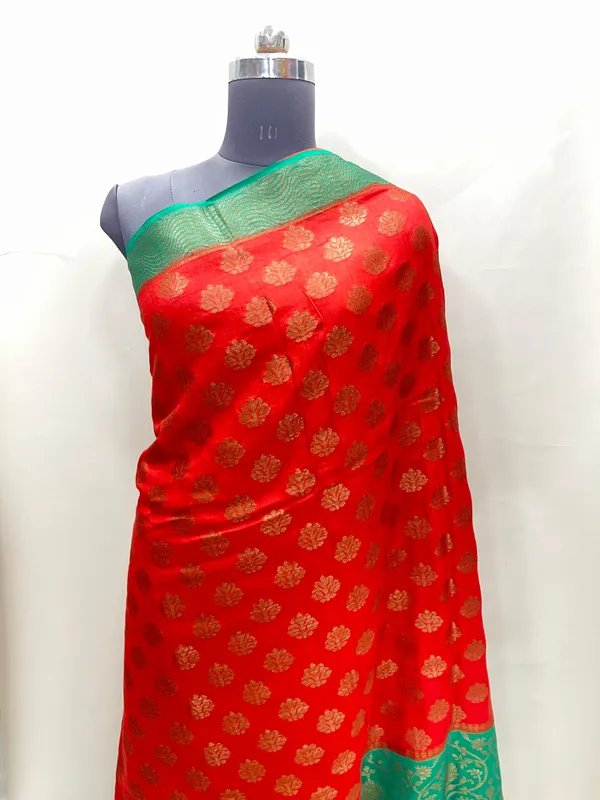 Humairah_Pure_Handloom_Red_Munga_Silk_Floral_Copper_Zari_Booti_with_Contrast_Blue_Jaal_Skirt_Dual_Shade_Green_Floral_Zari_Border_and_Blue_Blouse
