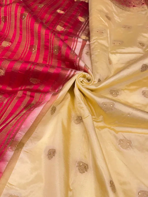 Cream_Cotton_Blend_Zari_Embroidery_Banarasi_Saree_600KS_21