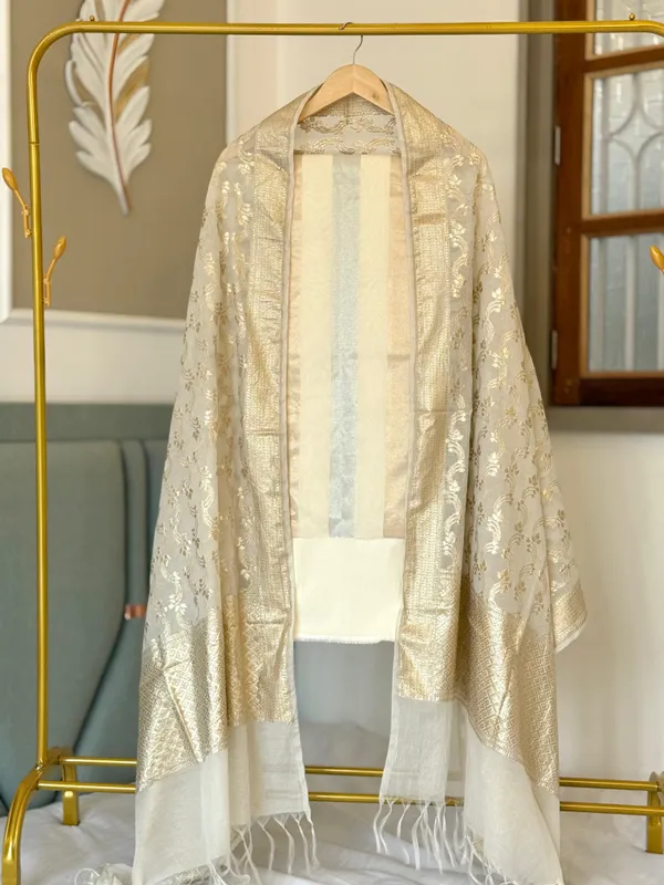 White_Mal_Chanderi_Sona_Roopa_Stripe_Banarasi_Suit_With_Lorex_Zari_Jaal_Dupatta_140Pnj_Mcs1