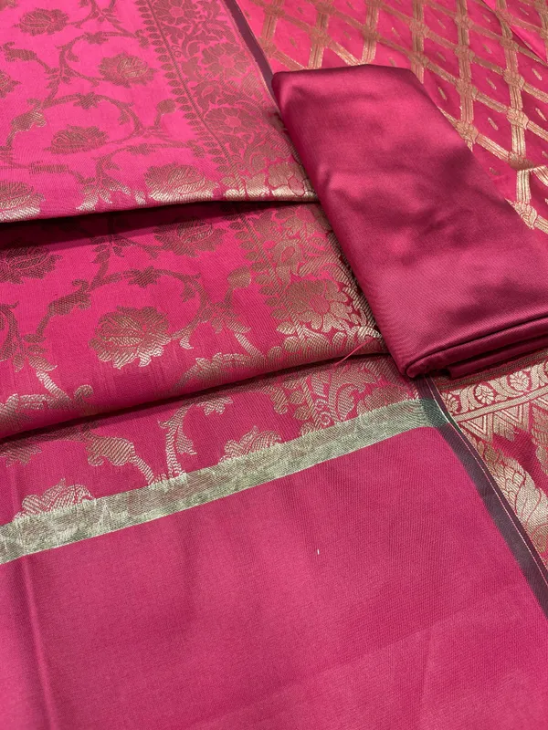 Humairah_Pink_Art_Silk_Diagonal_Zari_Zig-Zag_Stripe_3_pcs_Suit_set_with_Plain_Bottom_and_Tilfi_Floral_Zari_Diagonal_Pink_Dupatta