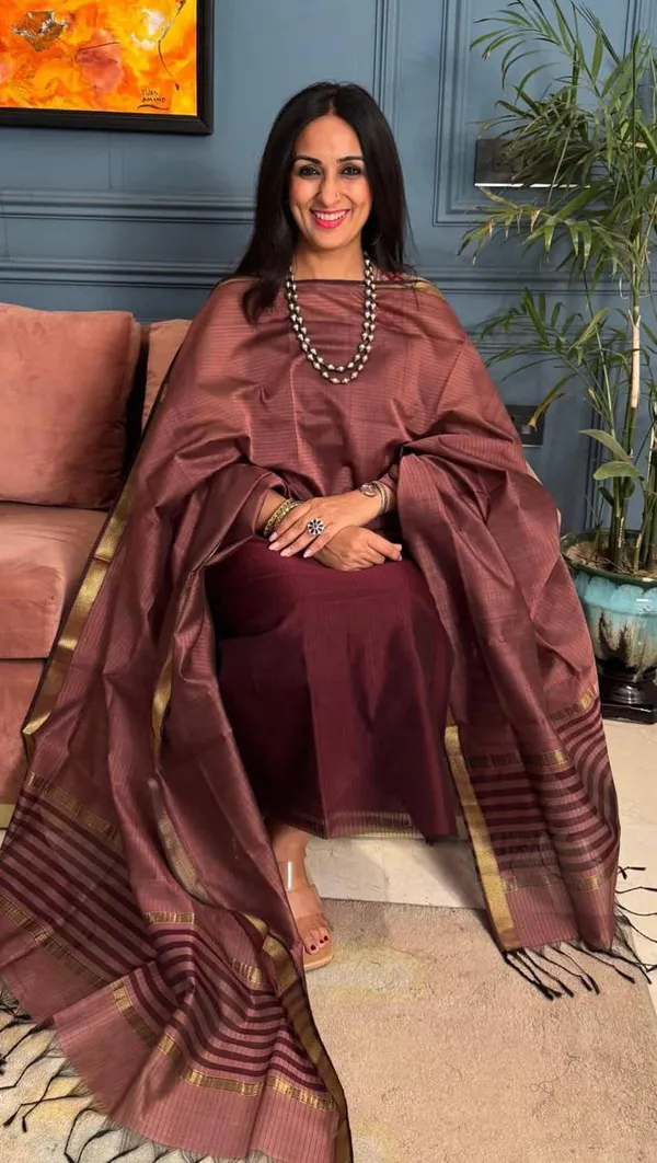 Burgundy_Cotton_Silk_Banarasi_Suit_with_Gold_Zari_Stripe_Dupatta_600SKL_CS26