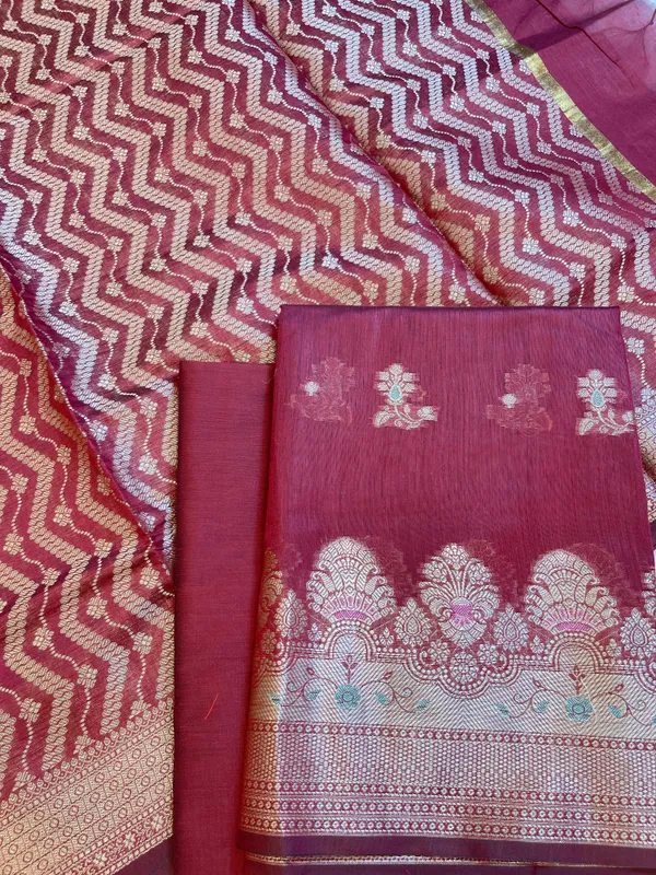 Magenta_Cotton_Resham_Minakari_Floral_Zari_Booti_Banarasi_Suit__625SHL_CT42
