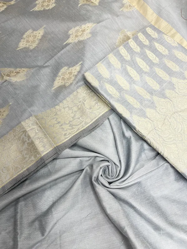 Humairah_Grey_Cotton_Floral_Resham_Booti_3_pcs_Suit_set_with_Plain_Bottom_and_Floral_Zari_Mina_Boota_Grey_Dupatta