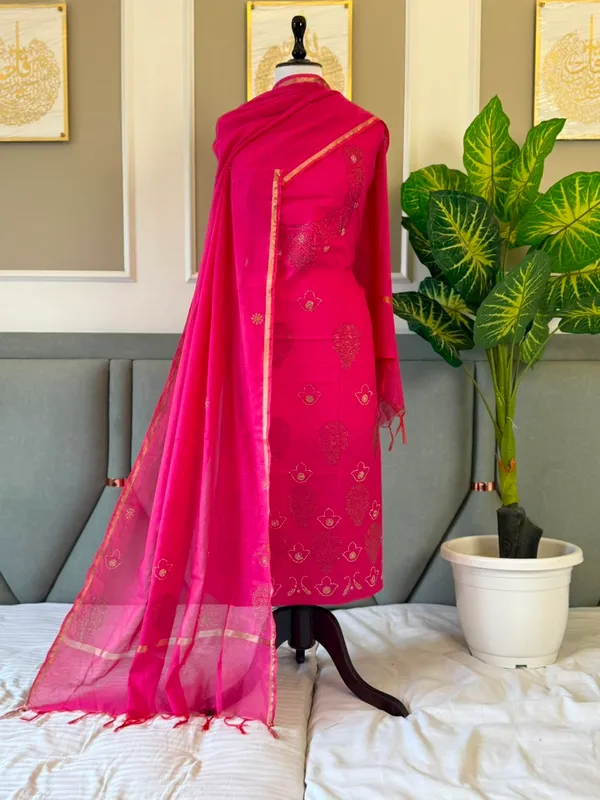 Magenta_Mal_Chanderi_Sibuski_Work_Banarasi_Suit_With_Embroidered_Dupatta_130Pnj_Mls4