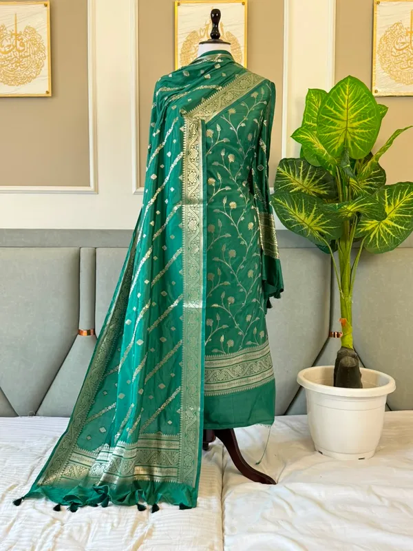 Green_Mango_Silk_Zari_Jaal_Daman_Weaved_Banarasi_Suit_With_Aada_Stripe_Dupatta_140PNJ_MS2