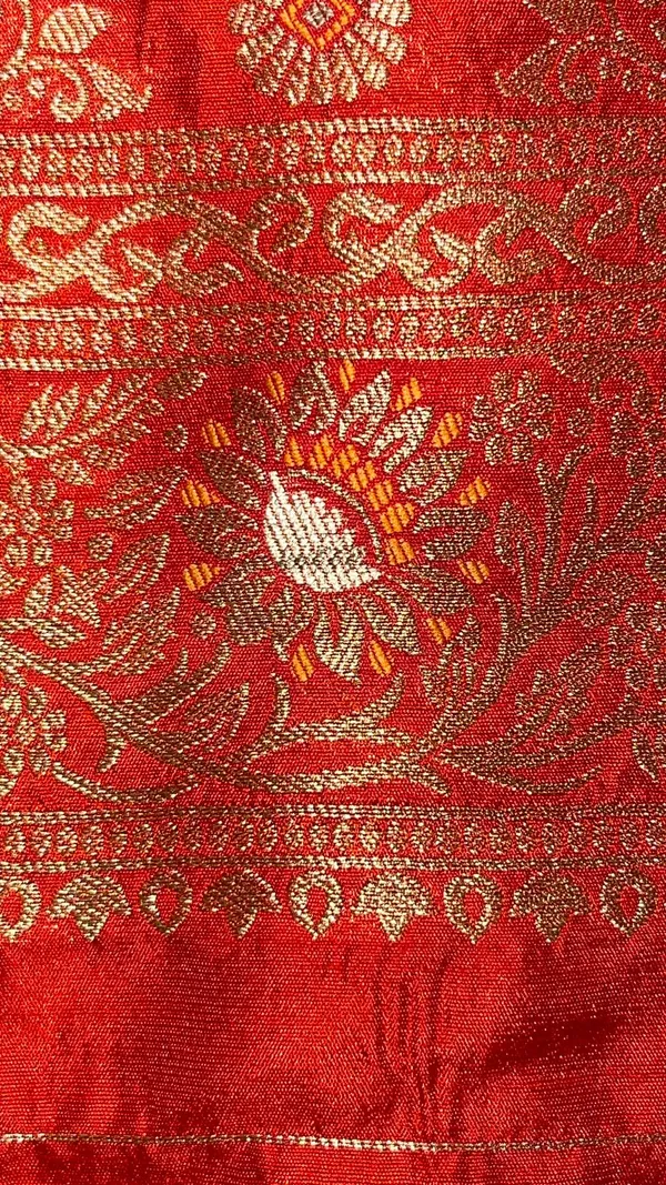 Humairah_Presents_Grey_Dupion_Silk_Floral_Mina_Zari_Jaal_with_Contrast_Orange_Paithani_Mina_Zari_Pallu_Zari_Border_and_Orange_Blouse