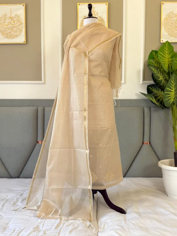 Beige_Kota_check_Thread_Embroidered_Chunri_Booti_with_Chunri_Booti_Dupatta_130PNJ_KCA6