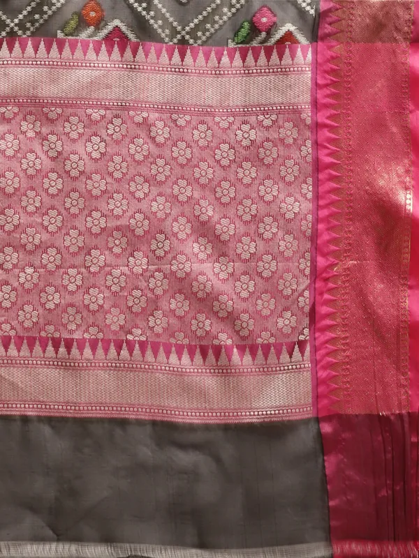 Black_Art_Silk_Banarasi_Sarees_For_Women_GEASF_27