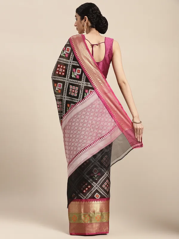Black_Art_Silk_Banarasi_Sarees_For_Women_GEASF_27