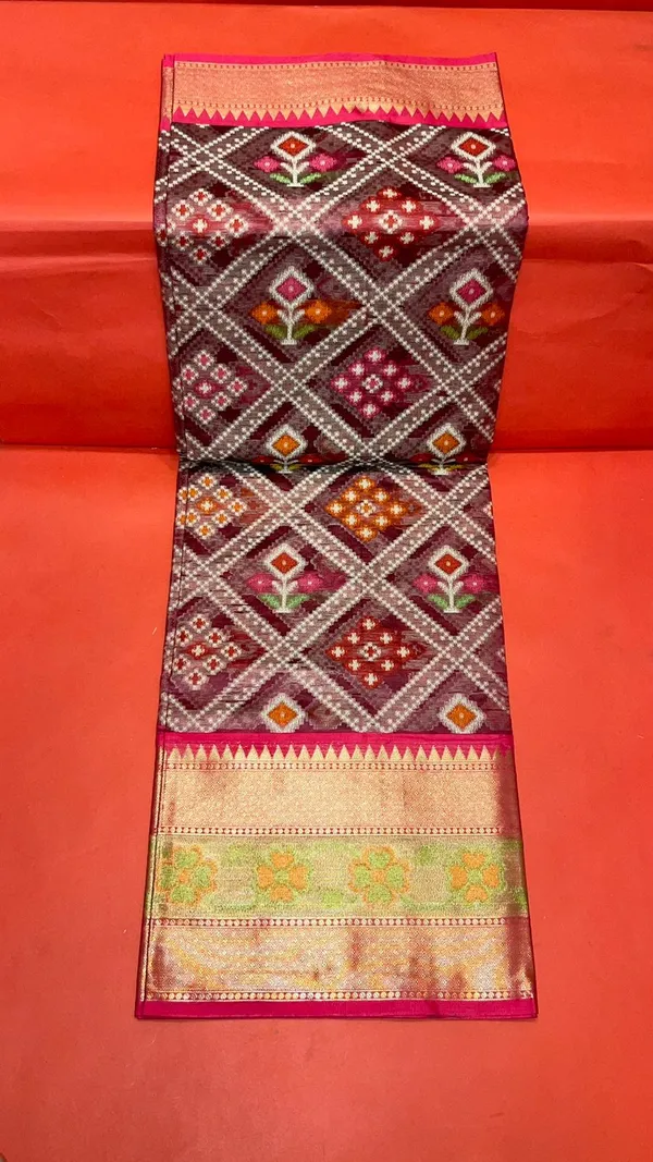 Magenta_Art_Silk_Banarasi_Sarees_For_Women_GEASF_26