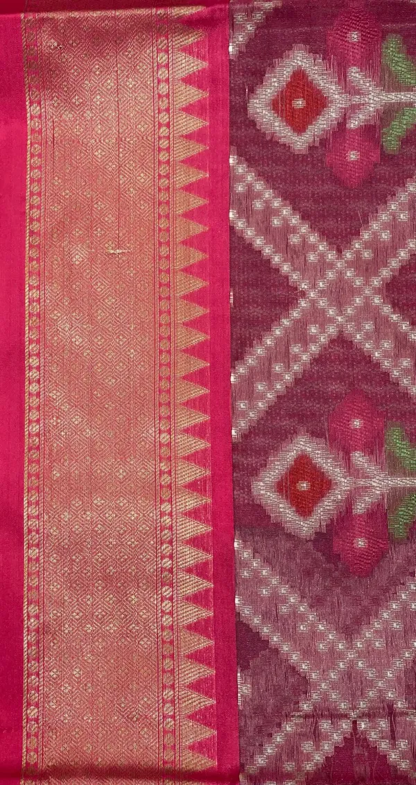 Magenta_Art_Silk_Banarasi_Sarees_For_Women_GEASF_26