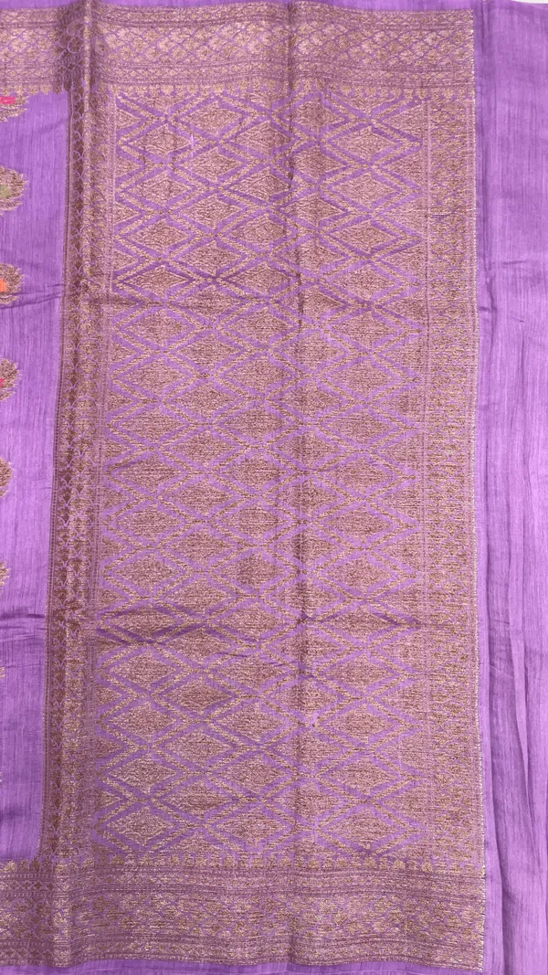 Humairah_Pure_Handloom_Purple_Munga_Silk_Floral_Copper_Zari_Minakari_Booti_and_Zig-Zag_Banarasi_Pallu_Zari_Border_and_Cream_Blouse