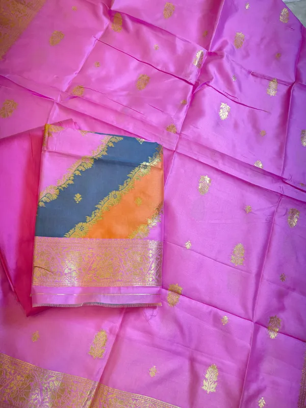 Rangkaat_Art_Silk_Banarasi_3_pcs_Suit_Set__with_Contrast_Pink_Dupatta_650SKL_RNG8