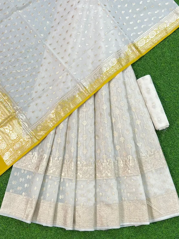 Off-White_Chanderi_Lorex_Zari_Lehenga_And_Floral_Booti_Blouse_With_Gold_Border_Dupatta_250PNJ_LNG20