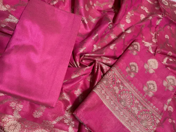 Humairah_Presents_Pink_Floral_Minakari_Zari_Boota_3_pcs_Suit_Set_with_Plain_Bottom_and_Floral_Minakari_Zari_Jaal_Pink_Dupatta