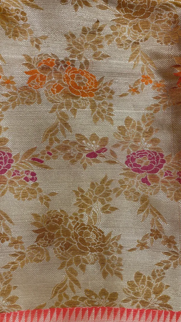 Humairah_Presents_Gold_Art_Silk_Floral_Tilfi_Mina_Zari_Jaal_with_Contrast_Pink_Minakari_Boota_Pallu_Double_Mina_Zari_Border_and_Pink_Blouse