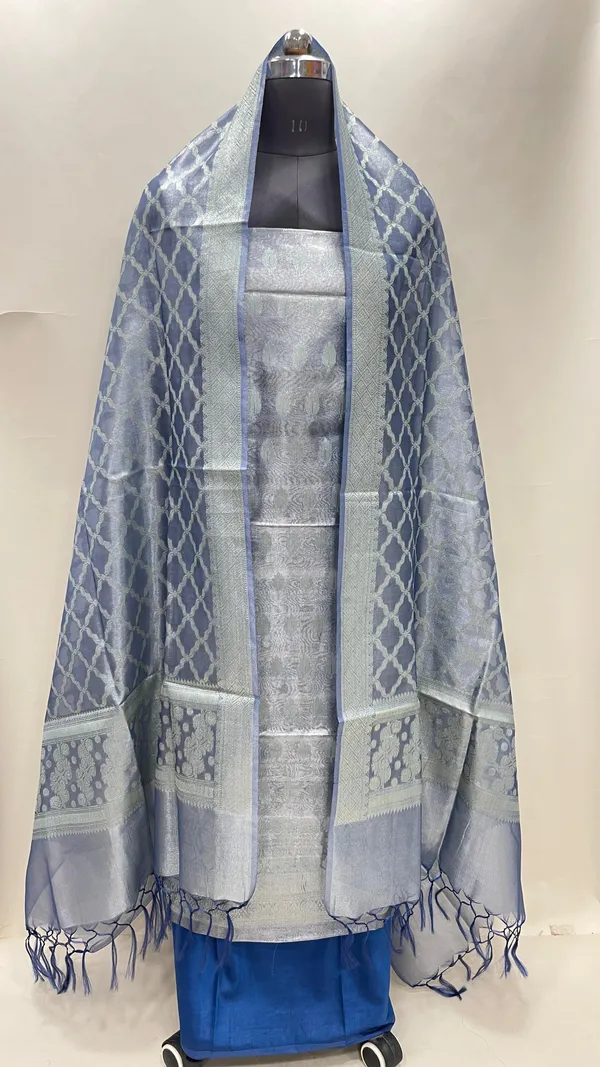 Humairah_Sky_Blue_Tissue_Silk_Floral_Zari_Booti_3_pcs_Suit_Set_with_Plain_Bottom_and_Floral_Zari_Jaal_Sky_Blue_Dupatta