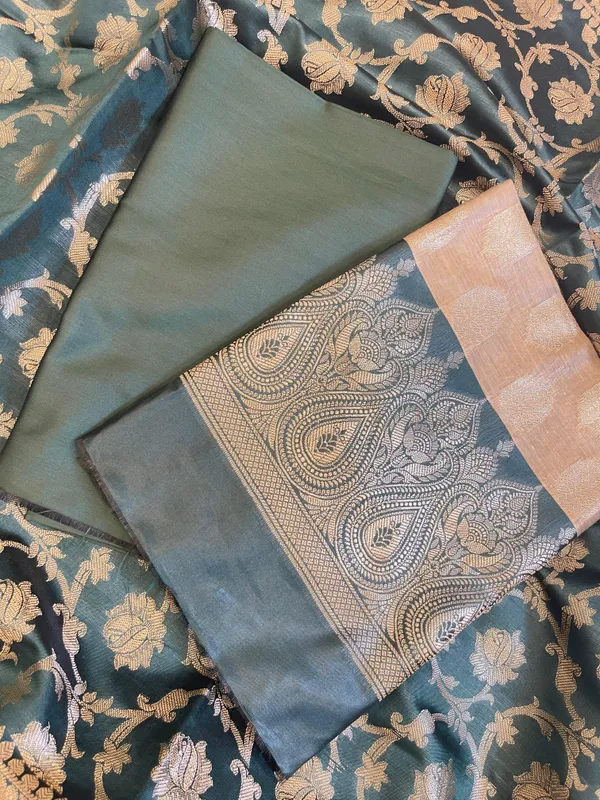 Beige_Art_Silk_Floral_Zari_Booti_Contrast_Banarasi_Suit_with_Dark_Green_Dupatta_625AJ_TPT39