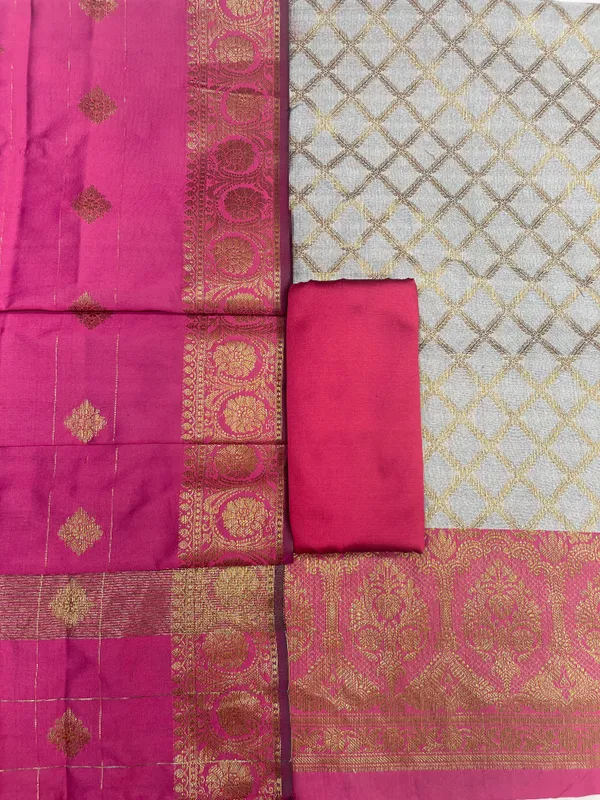 Off_White_Cotton_Silk_Manarasi_3_pcs_Suit_Set__with_Contrast_Magenta_Dupatta_650ASD_CS12
