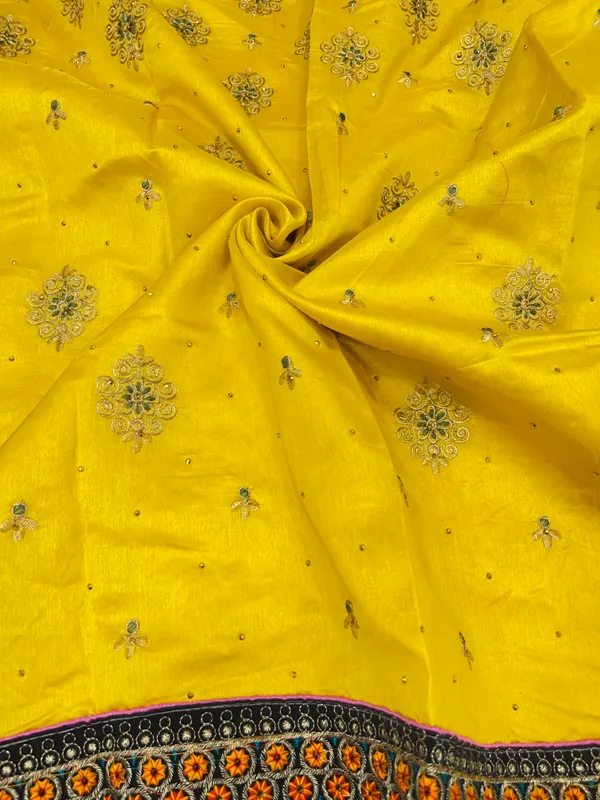 Yellow_Cotton_Blend_Zari_Embroidery_Banarasi_Saree_600KS_16