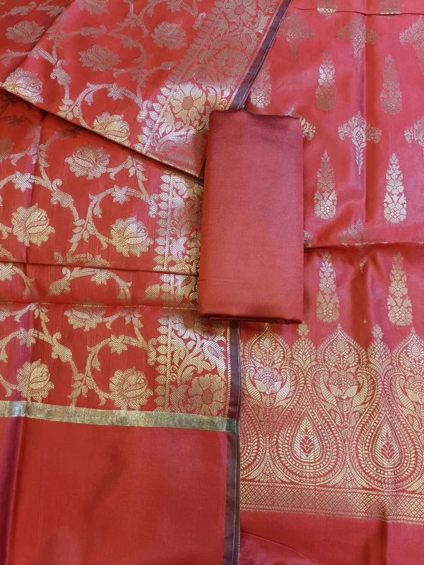 Red_Tapeta_Silk_Floral_Dual_Zari_Booti_with_Zari_Jaal_Dupatta_Banarasi_Suit__625AJ_TPT73
