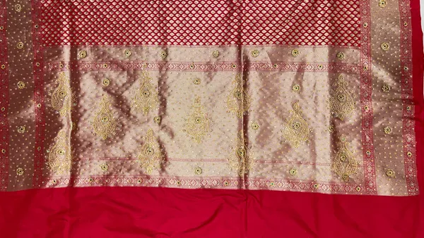 Humairah_Presents_Red_Satin_Silk_Floral_Booti_Low_Stone_Work_Saree_with_Banarasi_Floral_Pallu_and_Red_Blouse