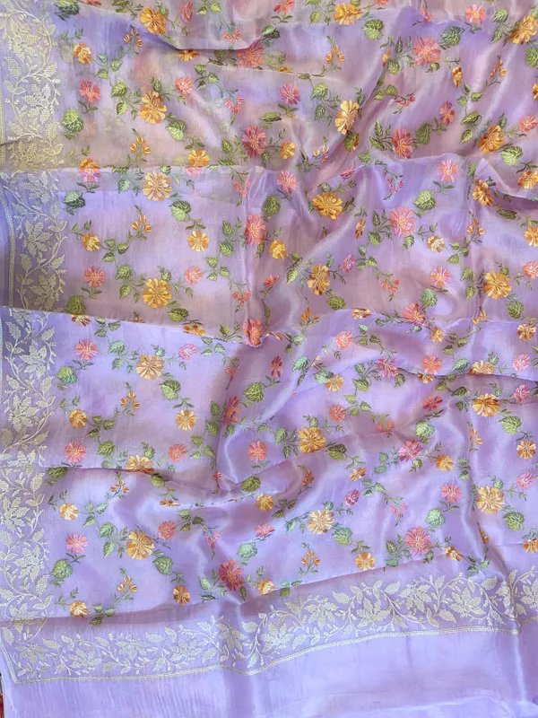 Pure_Handloom_Lavander_Kora_Organza_Floral_Resham_Mina_Jaal_Embroidered_Border_Banarasi_Saree_480AJ_ME4