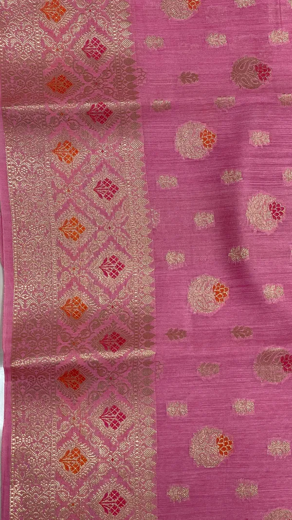 Humairah_Pure_Handloom_Baby_Pink_Munga_Silk_Floral_Gold_Zari_Mina_Booti_with_Minakari_Jaal_Pallu_Zari_Border_with_Baby_Pink_Blouse