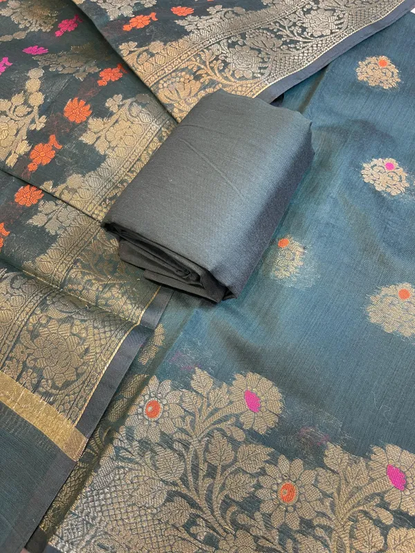 Dark_Green_Cotton_Floral_Resham_Mina_Zari_Booti_Banarasi_Suit_with_Stripe_Resham_Zari_Dupatta_600SKL_CTN5