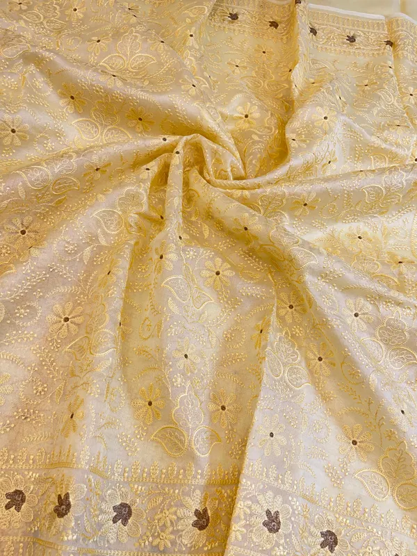 Pure_Handloom_Light_Yellow_Kora_Organza_Floral_Resham_Jaal_Embroidery_Banarasi_Saree_450AJ_ME1