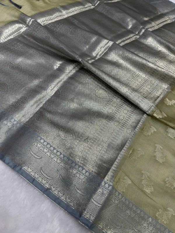 Mehndi_Green_Cotton_Floral_Water_Zari_Booti_Banarasi_Saree_JVC_13