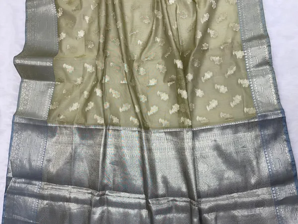Mehndi_Green_Cotton_Floral_Water_Zari_Booti_Banarasi_Saree_JVC_13