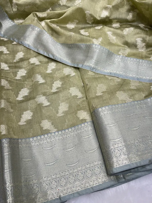 Mehndi_Green_Cotton_Floral_Water_Zari_Booti_Banarasi_Saree_JVC_13
