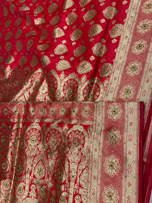 Humairah_Presents_Strawberry_Pink_Satin_Silk_Floral_Zari_Boota_Heavy_Stone_Work_Banarasi_Saree_with_Floral_Boota_Zari_Border_and_Strawberry_Pink_Blouse