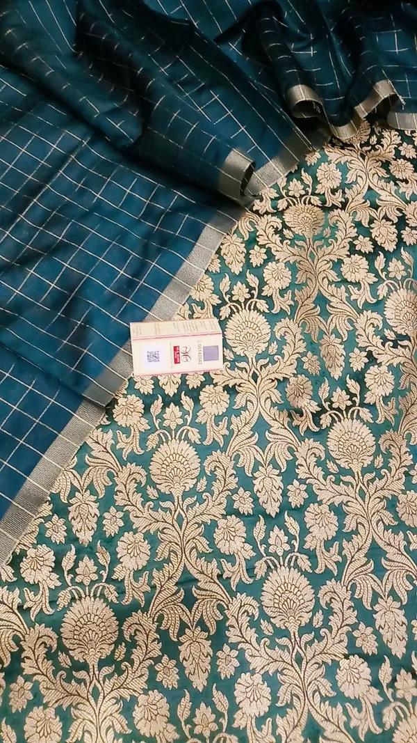 Dark_Green_Katan_Silk_Brocade_Kimkhab_Banarasi_Suit_850SKL_KB7