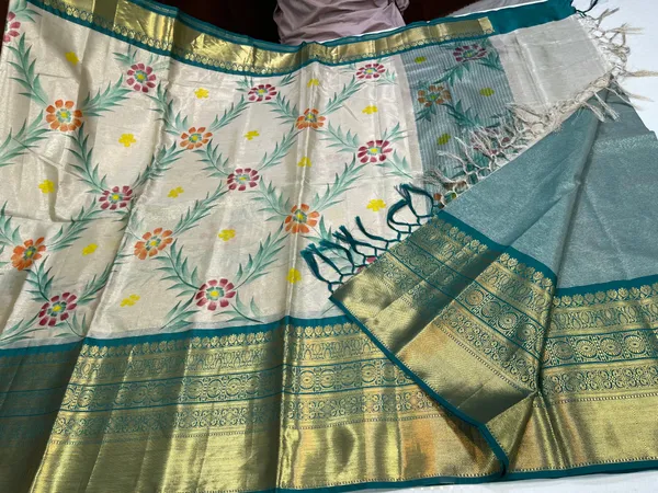 Off_white_Tissue_Silk_Floral_Handpainted_Jaal_Contrast_Dark_Green_Border_Banarasi_Saree_MS_TS27