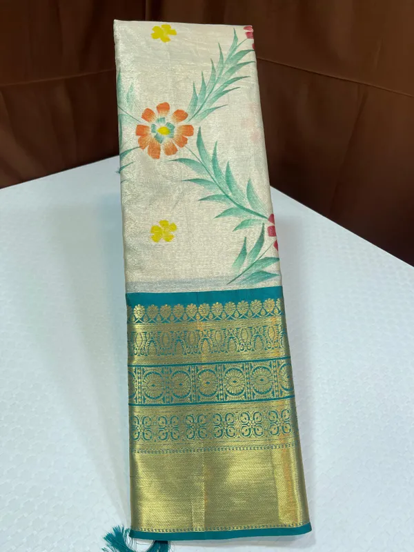Off_white_Tissue_Silk_Floral_Handpainted_Jaal_Contrast_Dark_Green_Border_Banarasi_Saree_MS_TS27