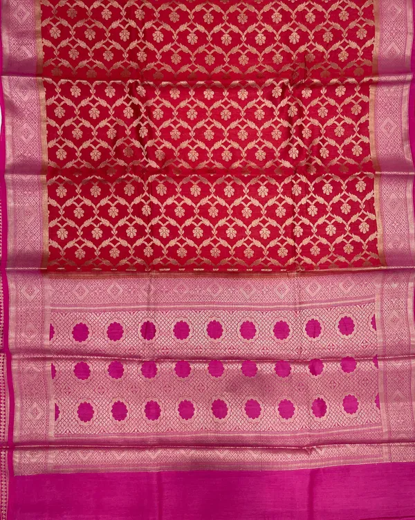 Humairah_Pure_Handloom_Red_Munga_Silk_Floral_Copper_Zari_Jaal_with_Contrast_Magenta_Polka_Dot_Pallu_Skirt_Dual_Shade_Mina_Zari_Border_with_Magenta_Blouse