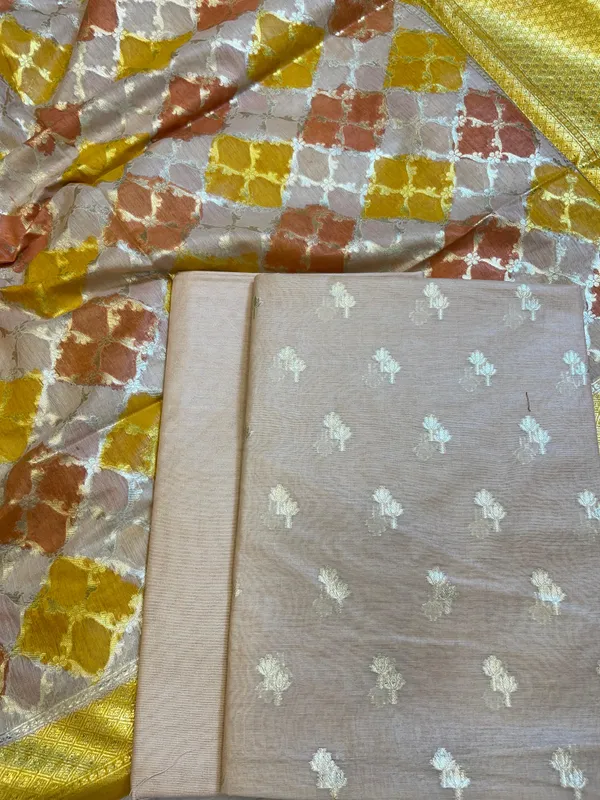 Beige_Pure_Cotton_Lorex_weave_Dual_Zari_Booti_Banarasi_Suit_1300IM_PCL20