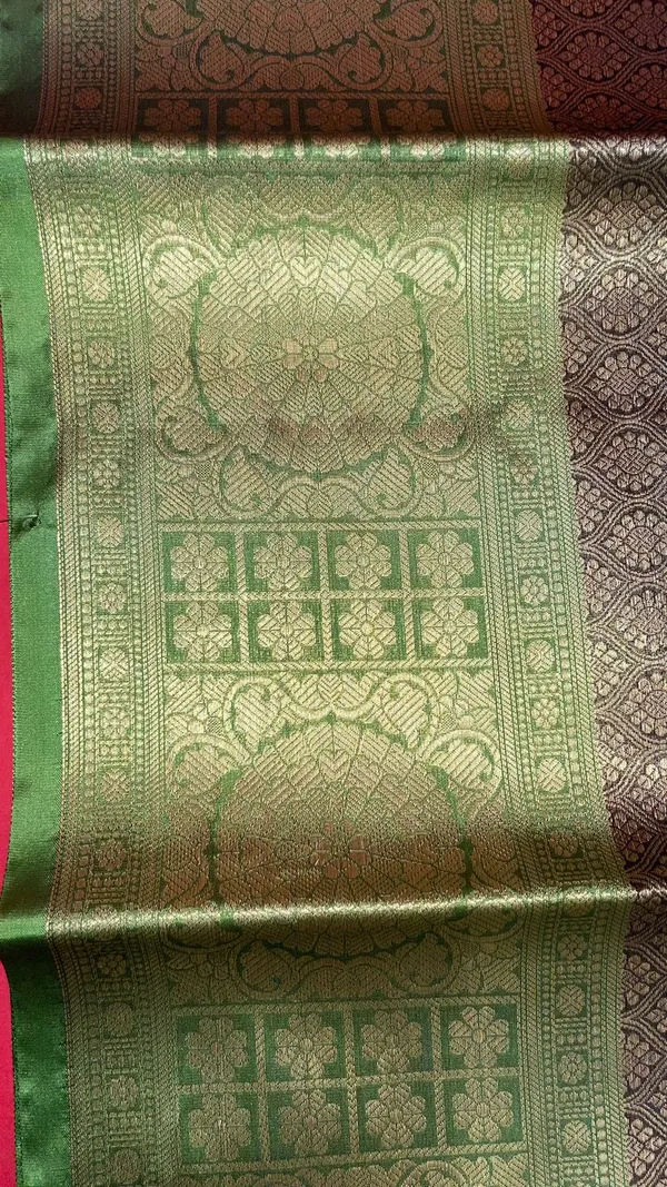 Black_Kanchi_Silk_Banarasi_Sarees_For_Women_GEBE25
