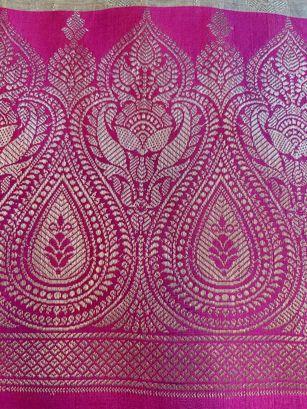 Beige_Art_Silk_Floral_Zari_Booti_Contrast_Banarasi_Suit_with_Magenta_Dupatta_625AJ_TPT46