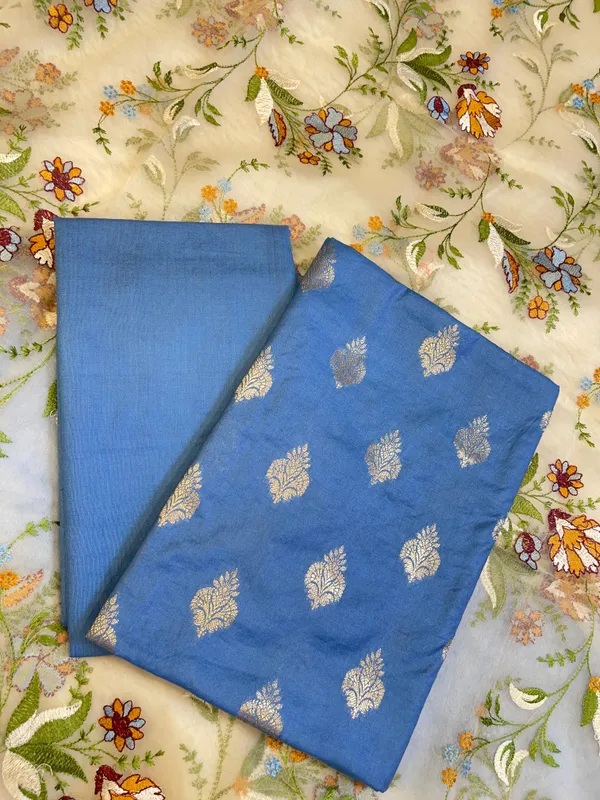 Violet_Blue_Cotton_Silk_Dyable_Floral_Zari_Booti_with_Embroidered_Dupatta_Banarasi_3_pcs_Suit_Set_14IM_DCS19