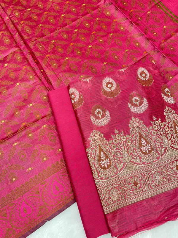 Humairah_Magenta_Cotton_Floral_Zari_Resham_Mina_Boota_3_pcs_Suit_set_with_Plain_Bottom_and_Floral_Zari_Jaal_Magenta_Dupatta