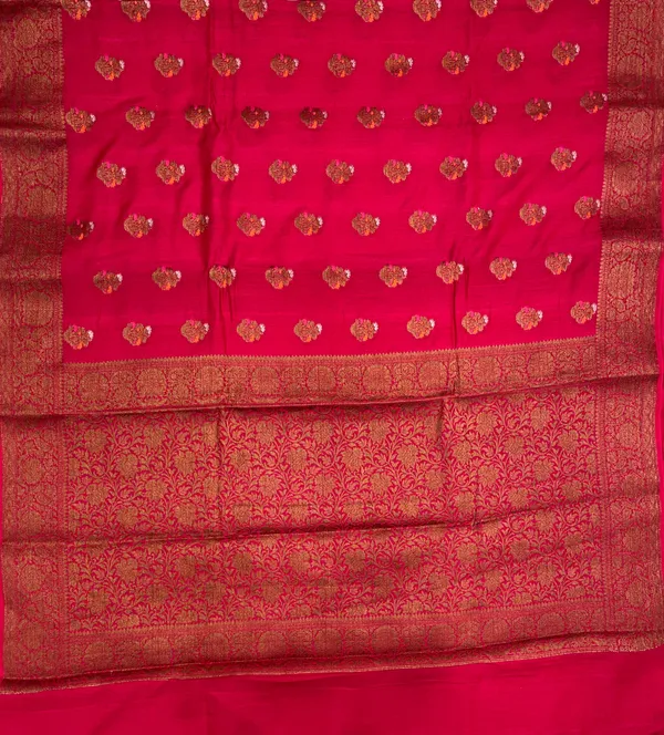 Humairah_Pure_Handloom_Red_Munga_Silk_Floral_Minkari_Copper_Zari_Booti_with_Floral_Zari_Jaal_Pallu_Zari_Border_and_Red_Blouse